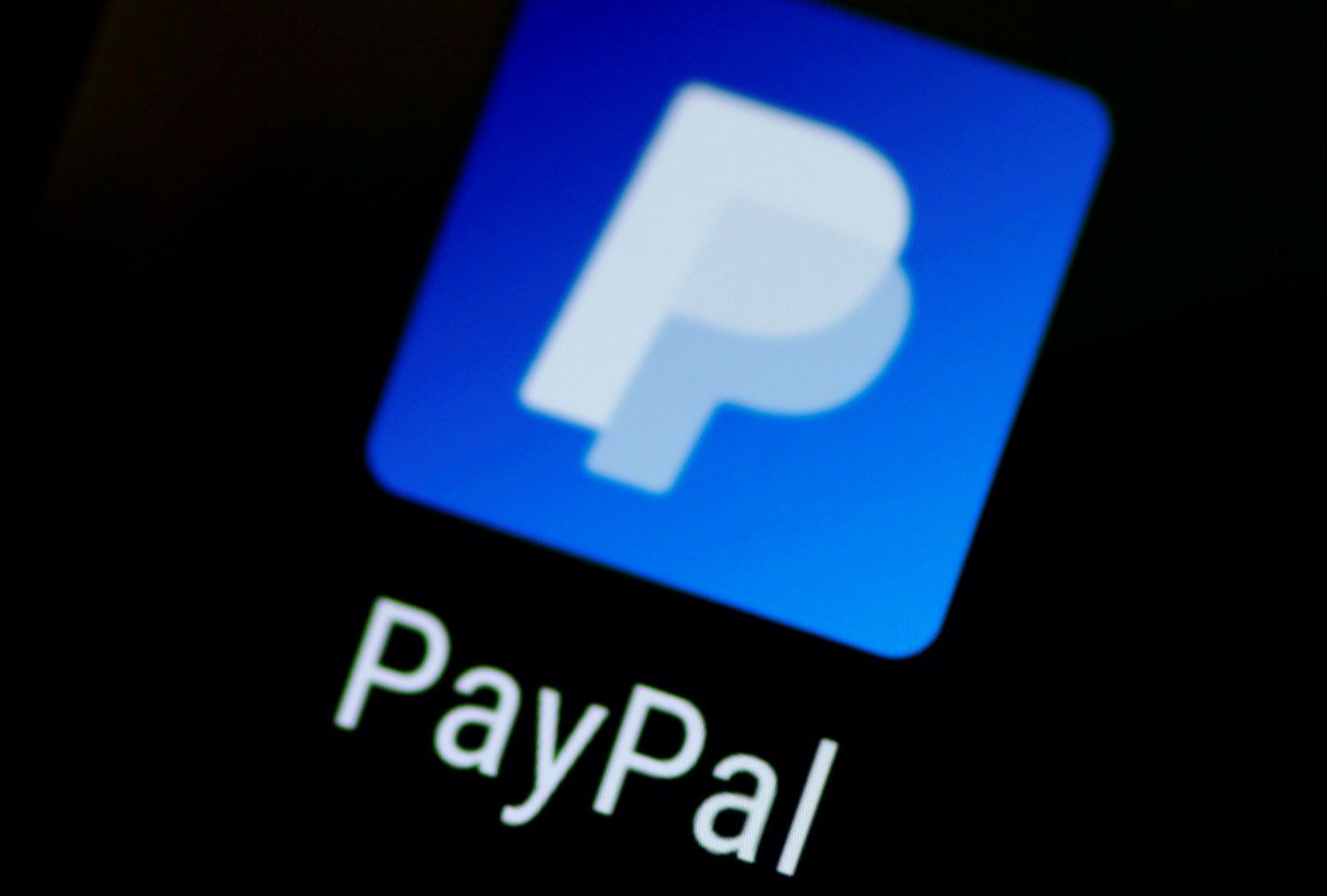 Screenshot of paypal - dark